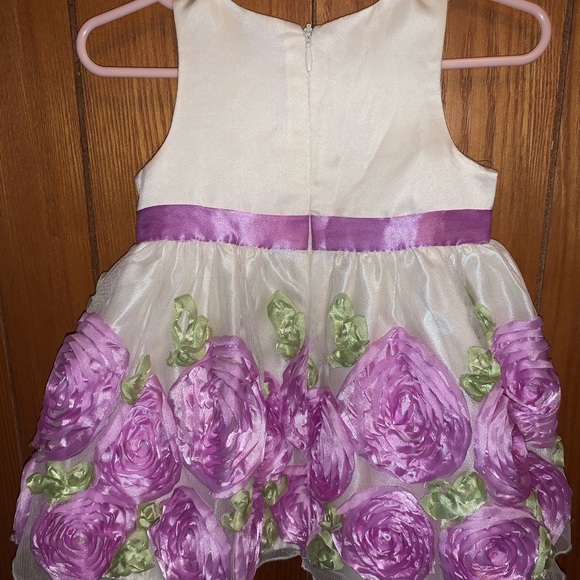 Little girls dress - Picture 2 of 2